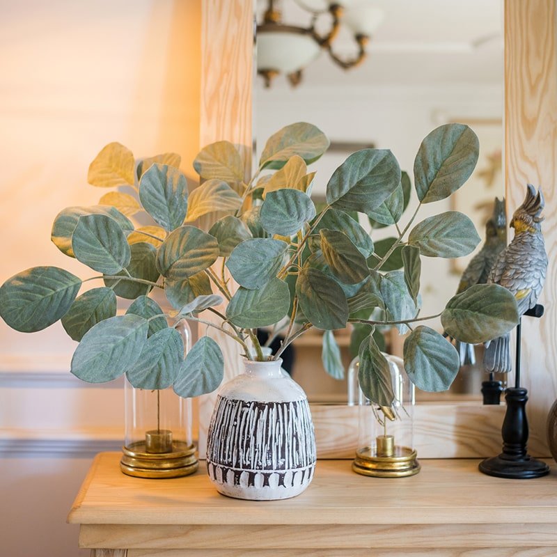 Tige de plante artificielle à grandes feuilles