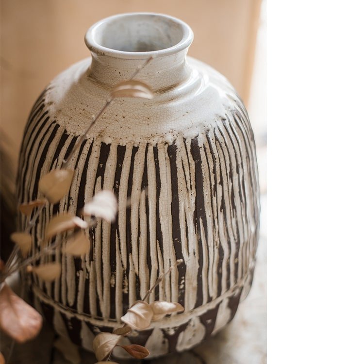 Vaso in ceramica artigianale marrone