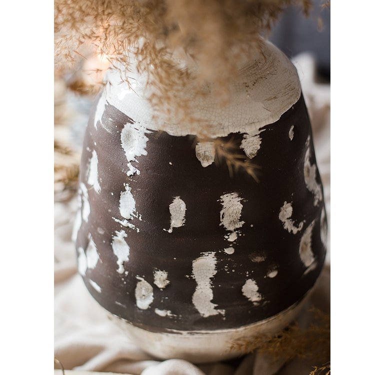 Vaso in ceramica artigianale marrone