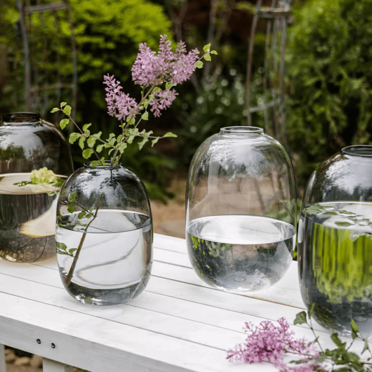 Vase en verre transparent moderne