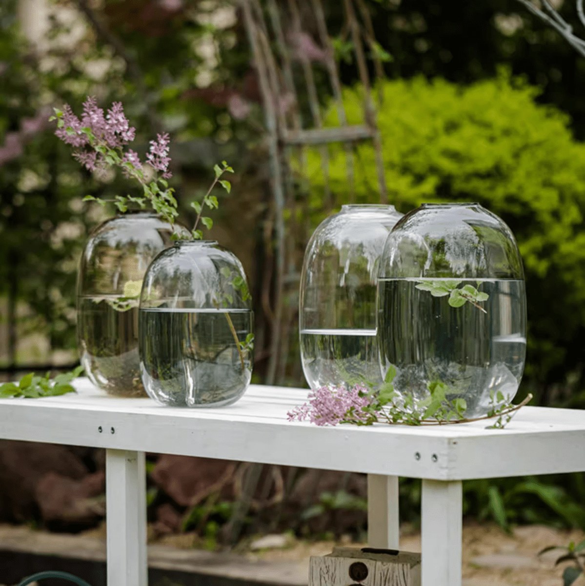 Vase en verre transparent moderne