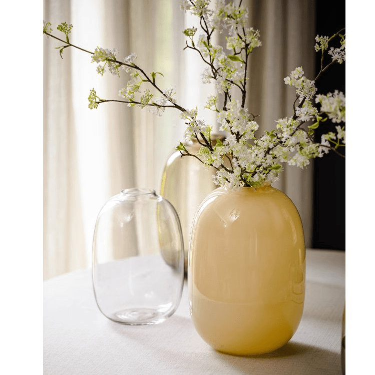 Vaso in vetro moderno giallo