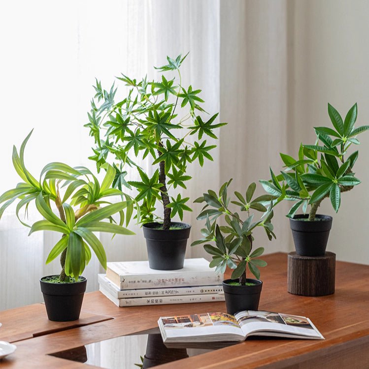 Mini plante verte artificielle en pot