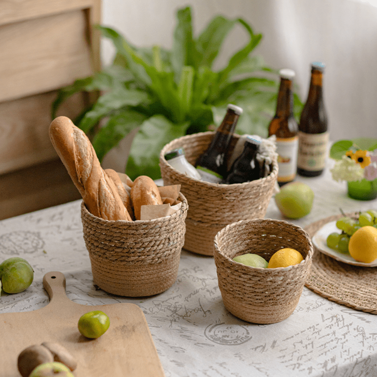 Panier à fleurs de bureau en paille naturelle