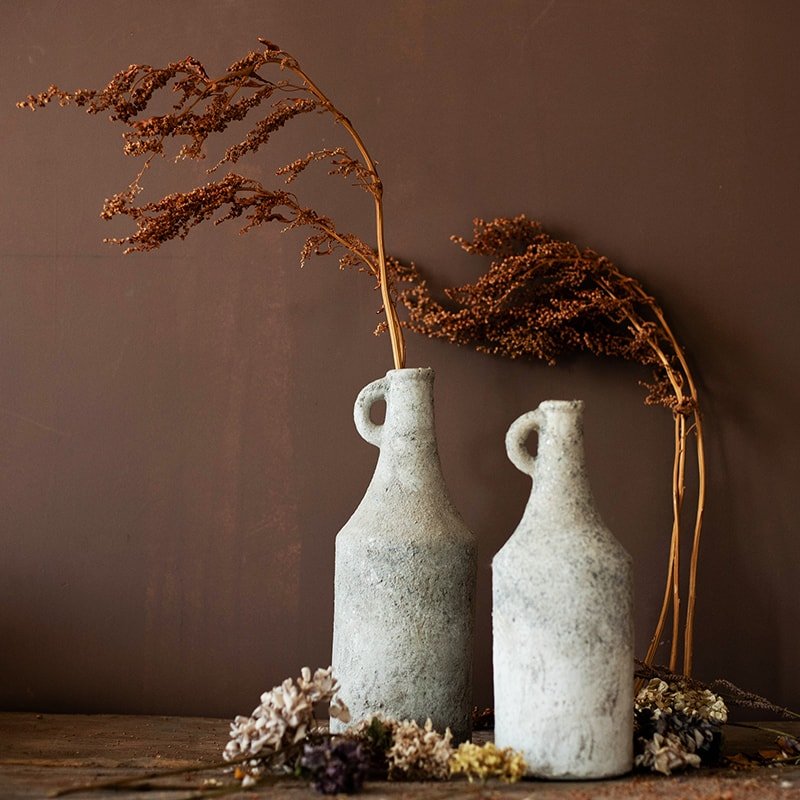 Vase à fleurs séchées à petite ouverture et texture brute