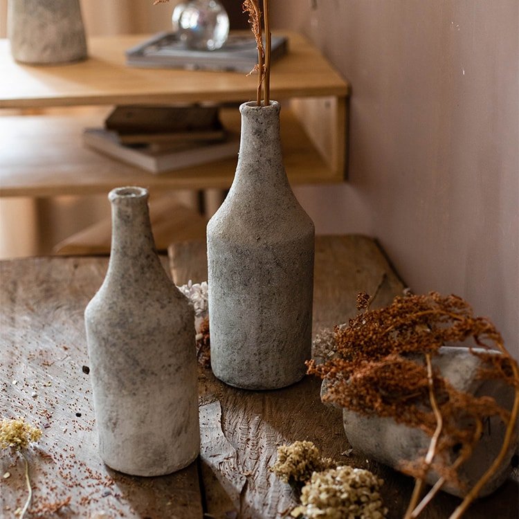 Vase à fleurs séchées à petite ouverture et texture brute