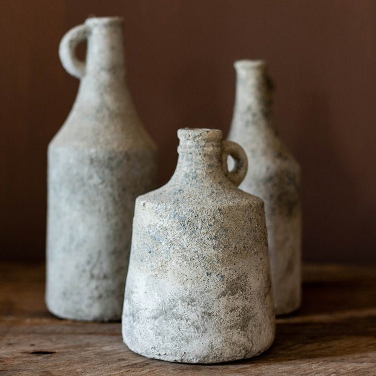 Vase à fleurs séchées à petite ouverture et texture brute