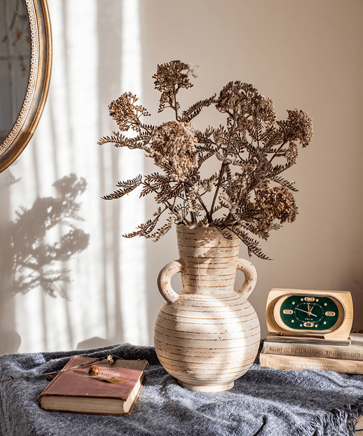 Vase jardinière en terre cuite avec anses