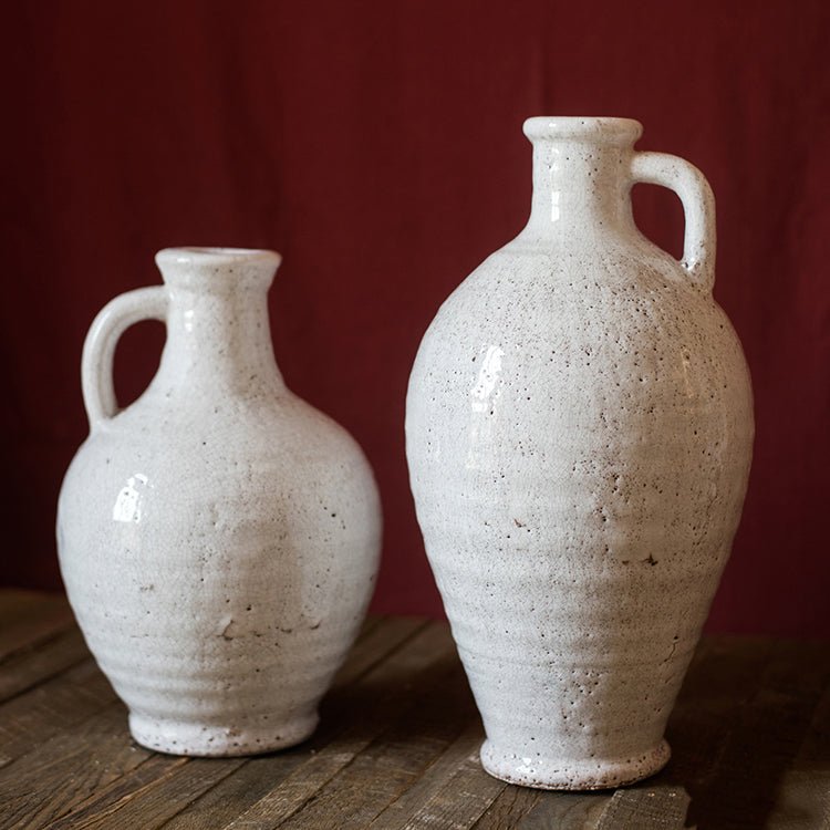 Vase en céramique blanc à petite ouverture