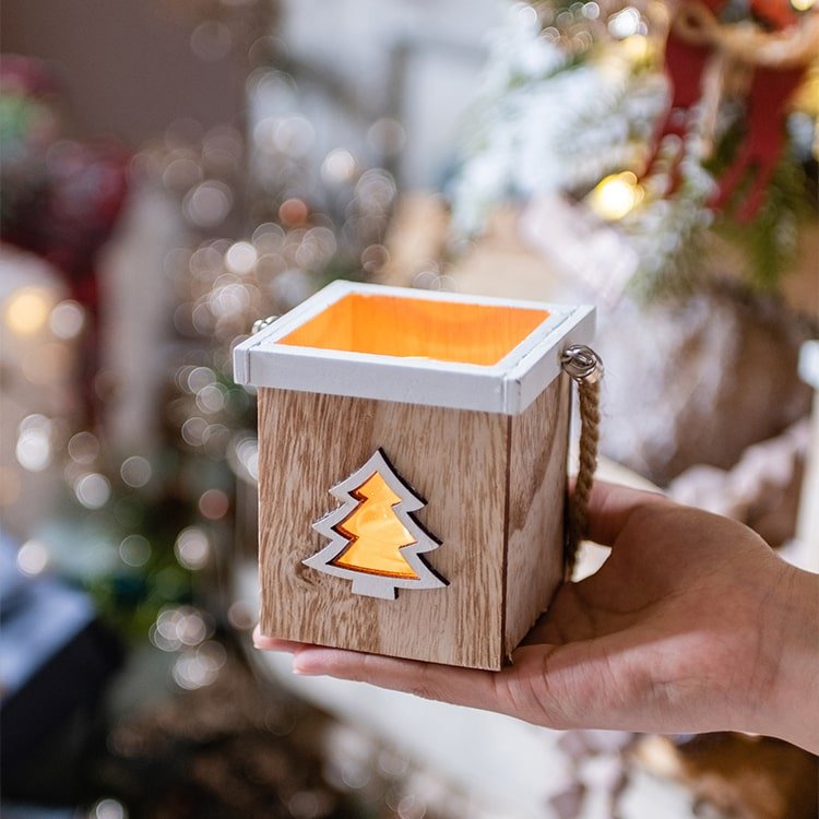 Addobbo portacandela a forma di albero di Natale in cassetta di legno, scelta casuale