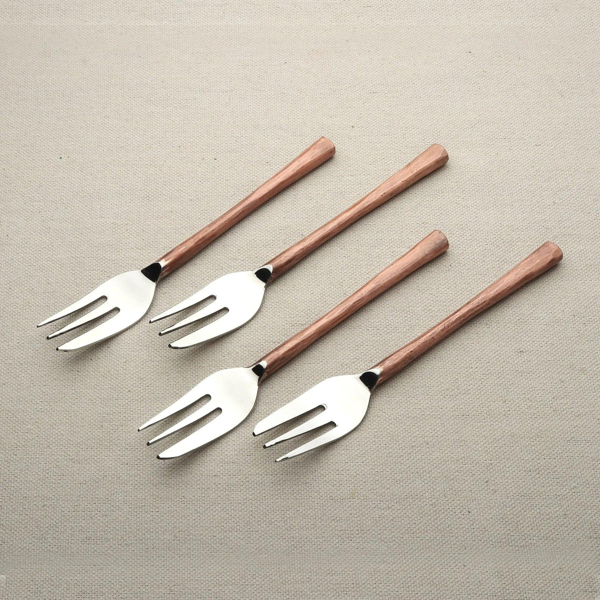 SERVICE DE 4 FOURCHETTES À DESSERT/PÂTISSERIE MEDICKI