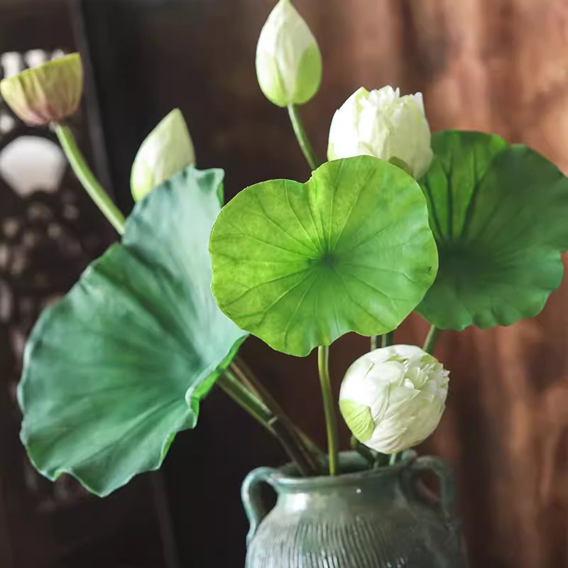 Fleur de lotus artificielle et cabosse