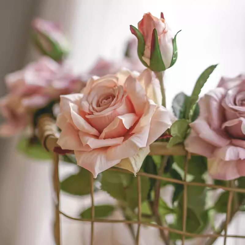 Tige de rose américaine à bord enroulé de 46 cm de haut
