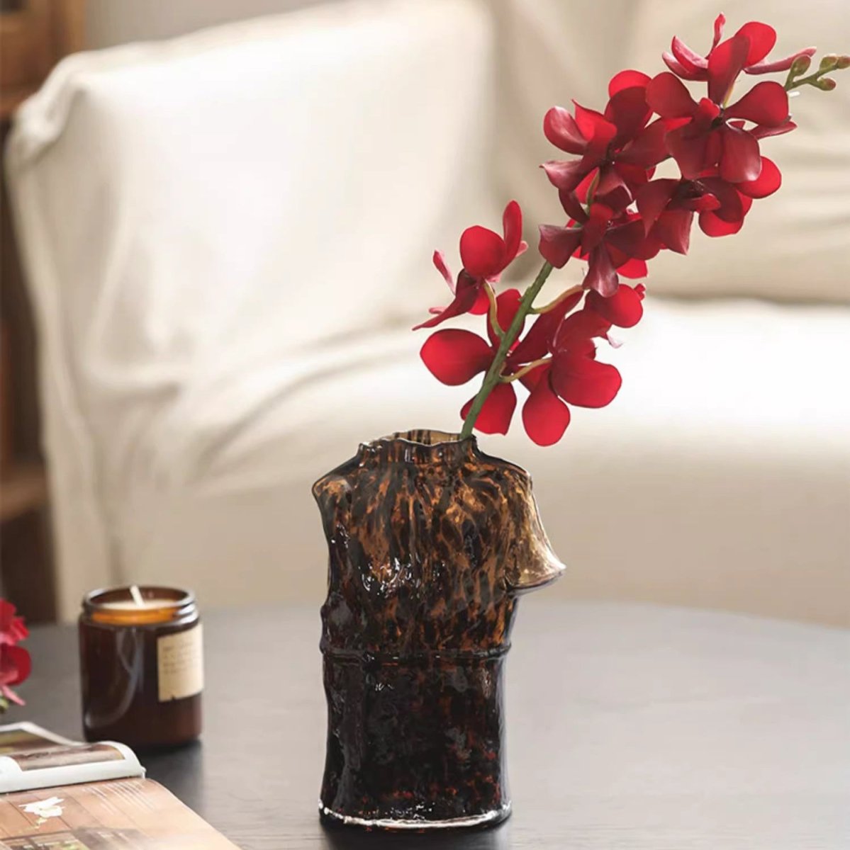 Stelo singolo di orchidea rossa, altezza 60 cm