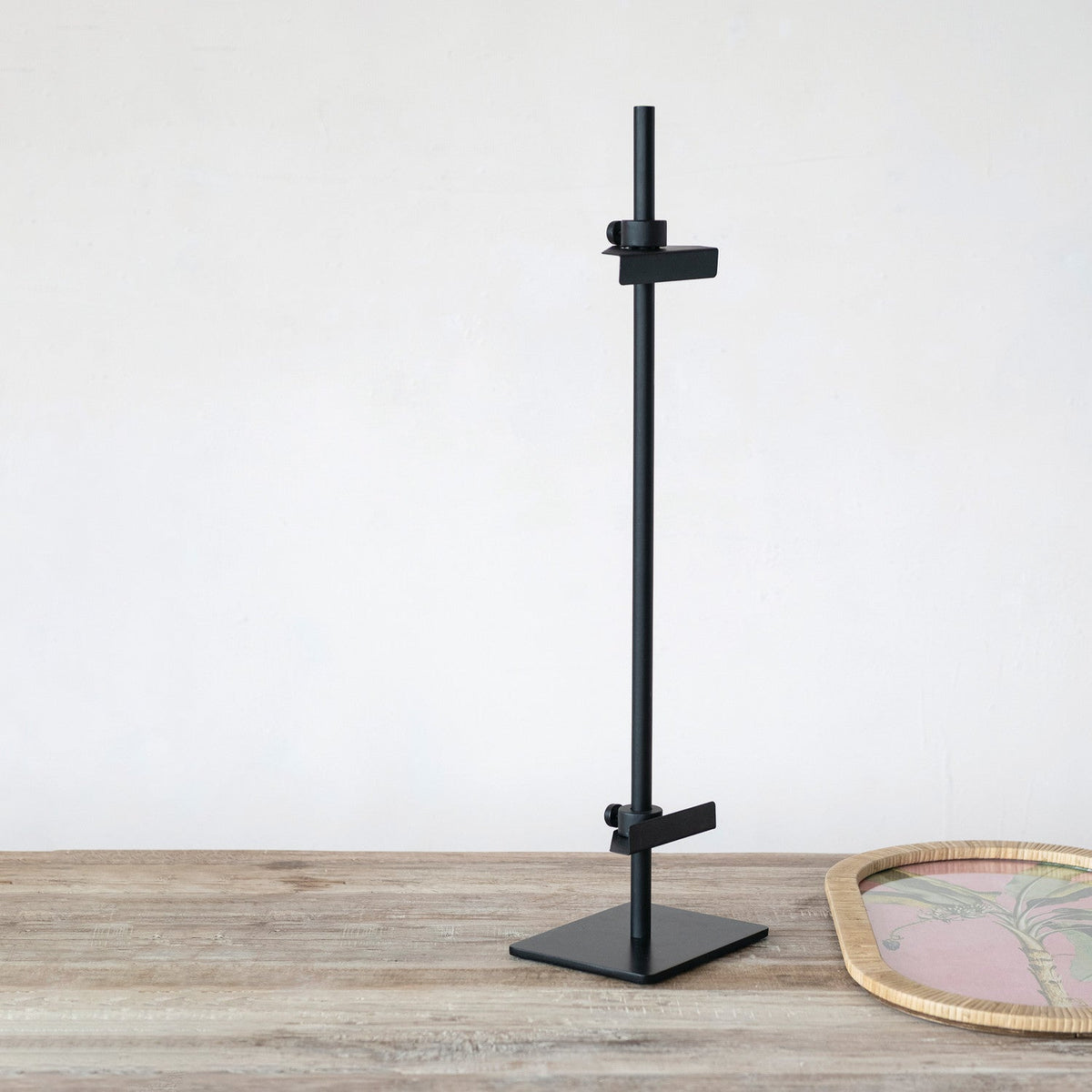 30" Black Adjustable Metal Easel – Decorative Display Stand