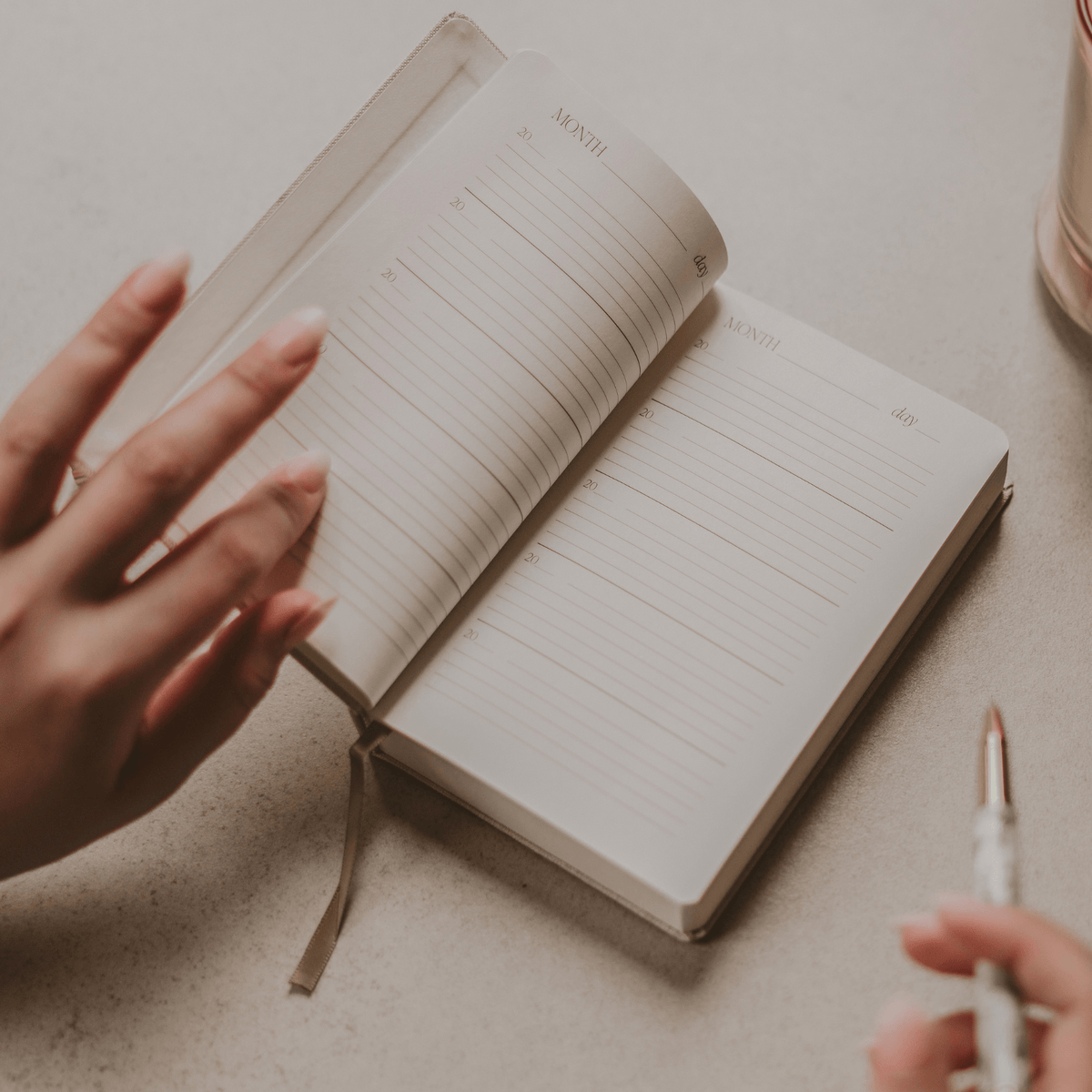 Journal de mémoire « Une ligne par jour » couleur beige