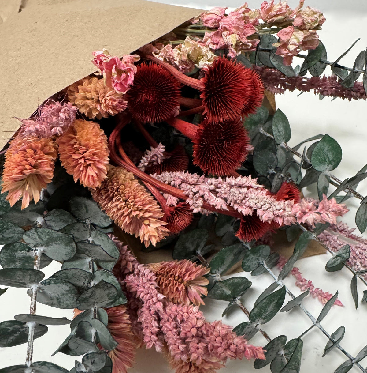 Bouquet de fleurs sauvages rubis