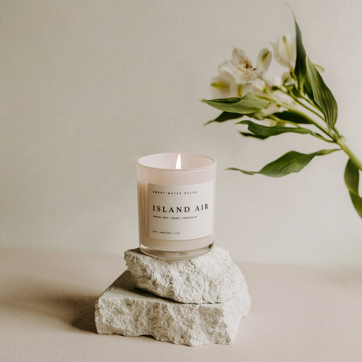 Bougie parfumée Island Air - pot blanc - 325 g