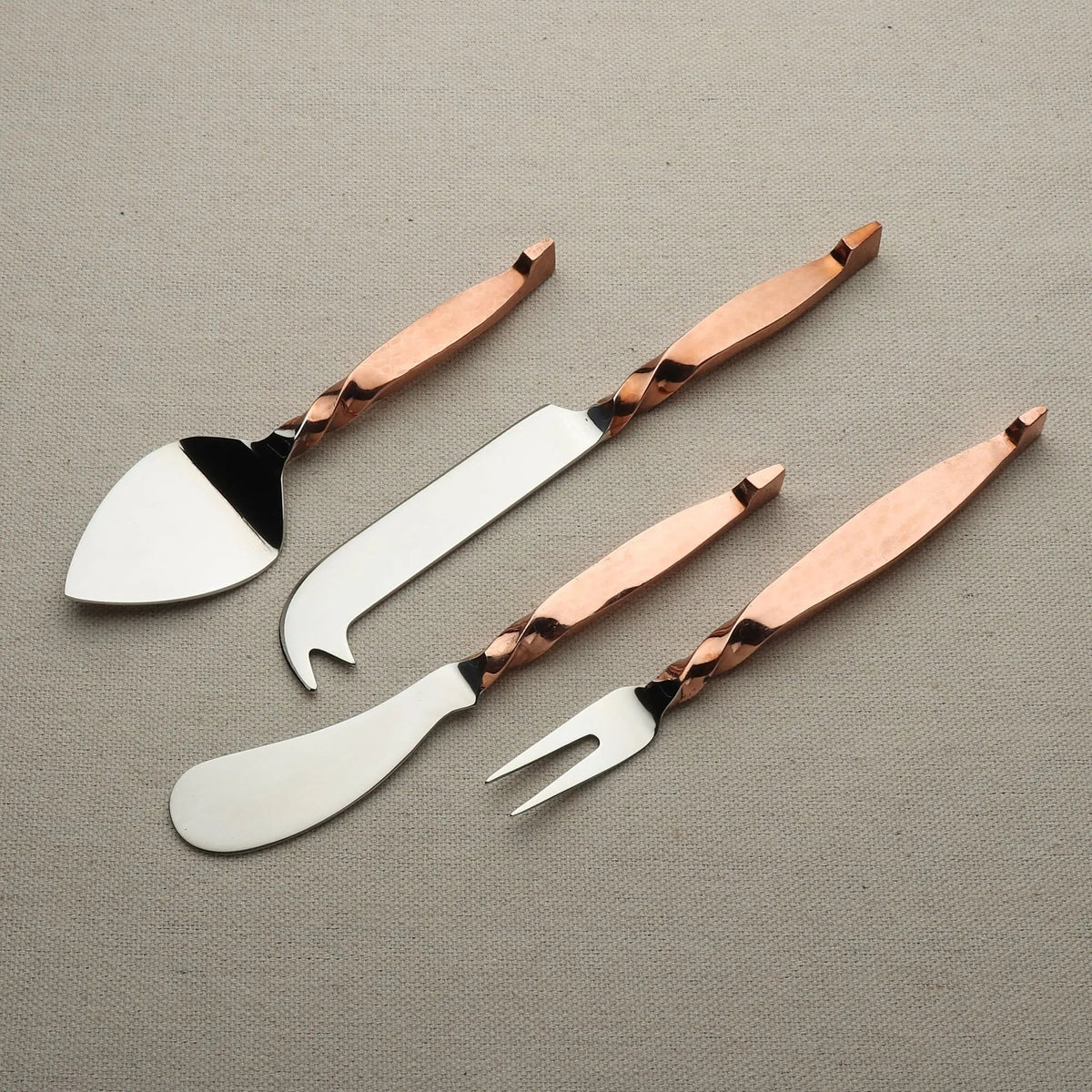 SET 4 PEZZI ACCESSORI PER FORMAGGI TWISTED URBAN