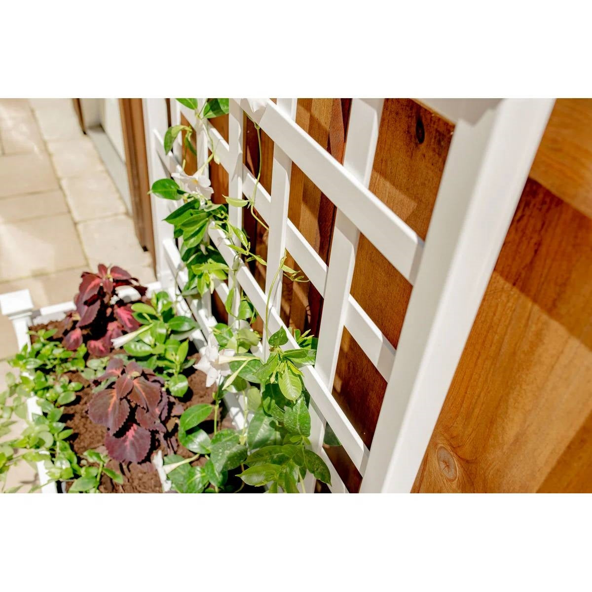 Jardinière de jardin extérieure en vinyle blanc avec treillis