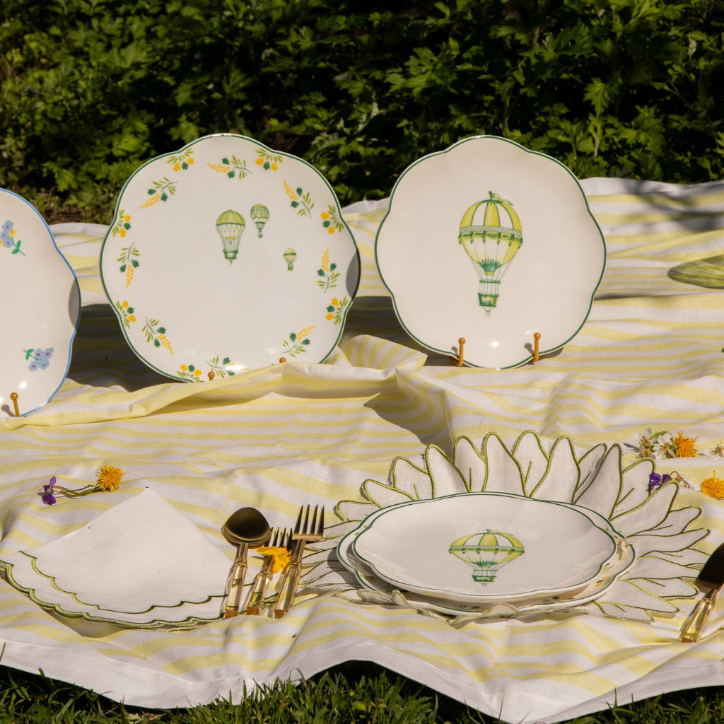 Assiettes à dîner en céramique à bords festonnés Lavande de Valensole – Lot de 4 (+1 assiette offerte)