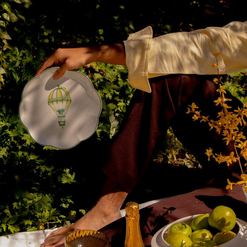 Assiettes à entrées en céramique festonnée Lavande de Valensole – Caisse de 12 (+3 assiettes offertes)