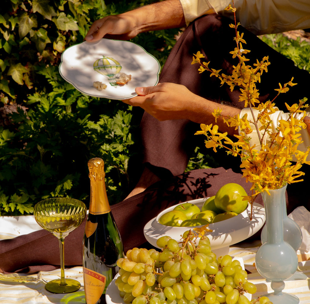 Assiettes à entrées en céramique festonnée Lavande de Valensole – Caisse de 12 (+3 assiettes offertes)