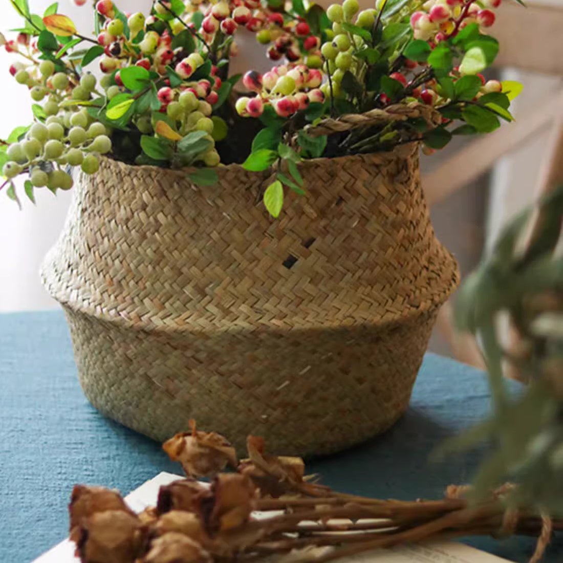 Cesto pieghevole in seagrass con manici