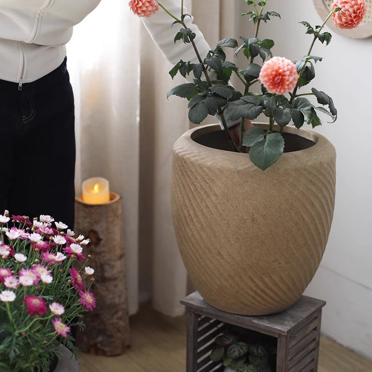 Jardinière tourbillon contemporaine