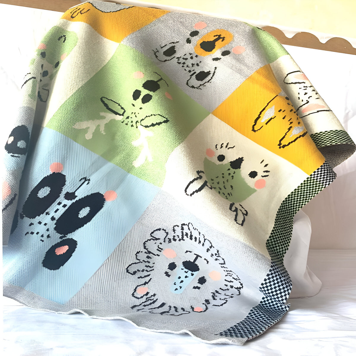 Copertina per neonati in cotone lavorato a maglia fantasia Animali nelle scatole