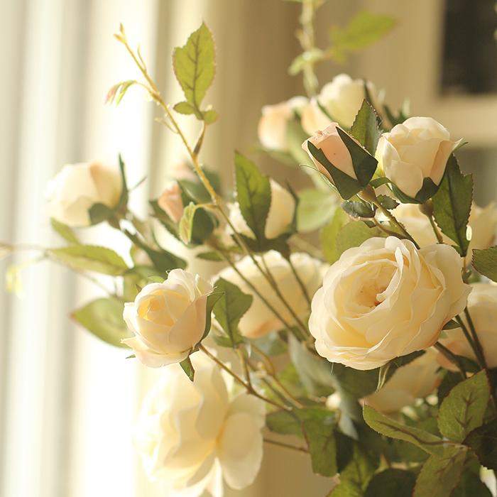 Fiore artificiale rosa di seta con bocciolo e stelo, colore bianco, altezza 99 cm