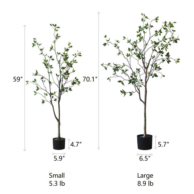 Albero artificiale con foglie verdi in vaso