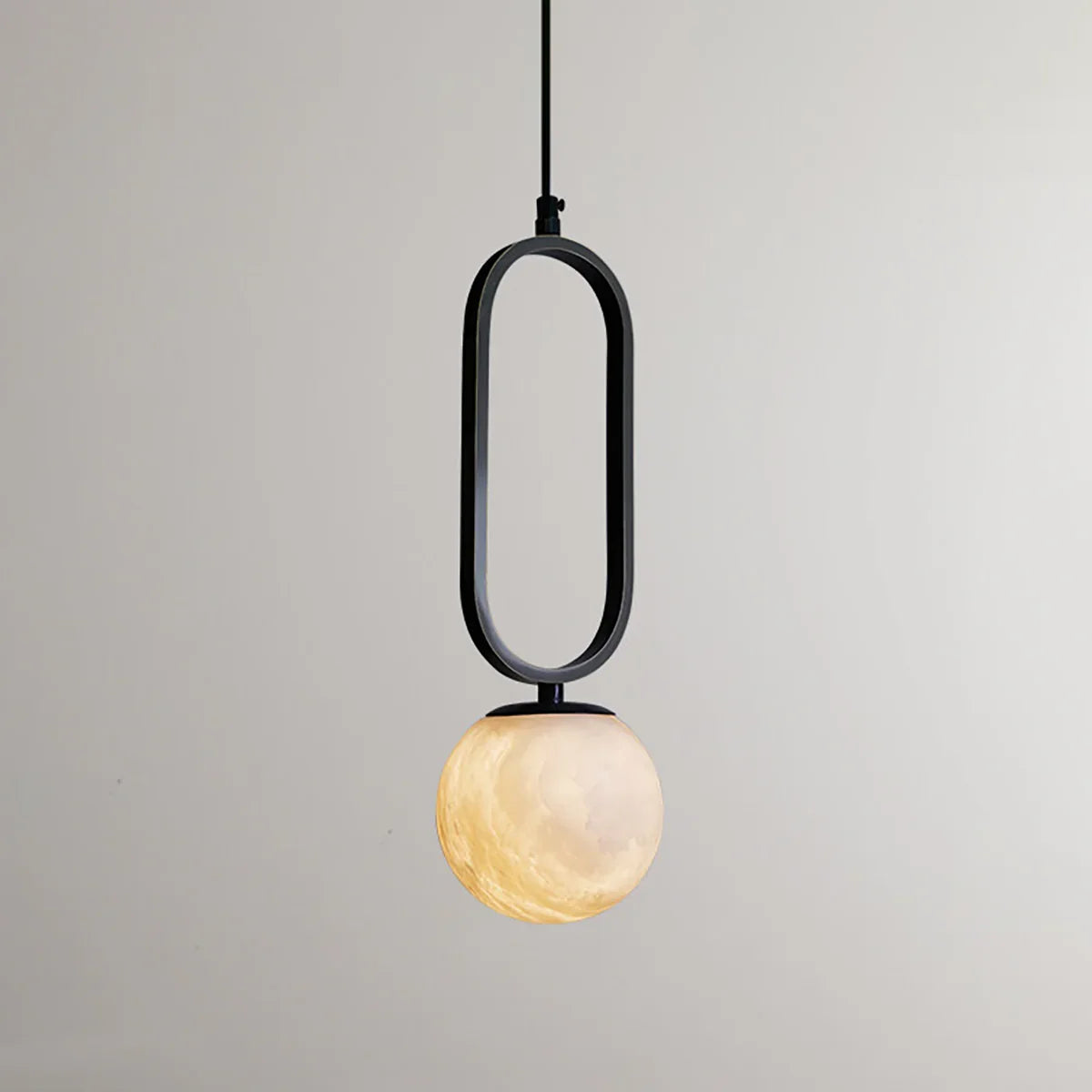 Lampadario a sospensione ovale Ball in alabastro