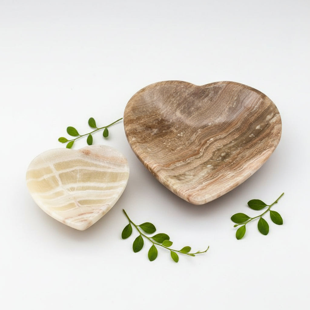 Coupelle en forme de cœur en calcite onyx rubanée, objet de décoration, vide-poche à bijoux