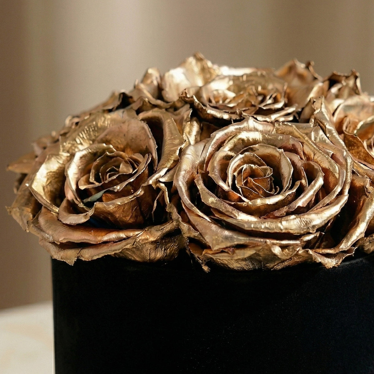 Coffret noir Essence | Roses dorées