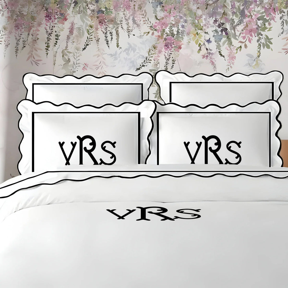 Parure de housse de couette unie en satin de coton 400 fils avec monogramme, broderie festonnée et bordure
