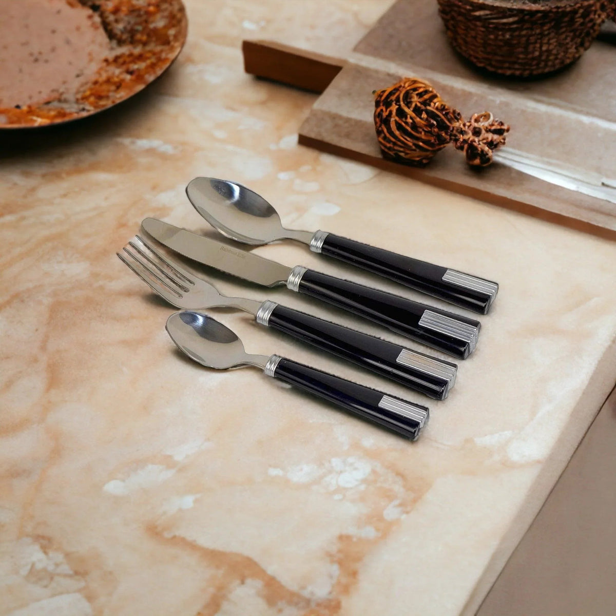 Set di posate in acciaio inossidabile nero moderno, 24 pezzi