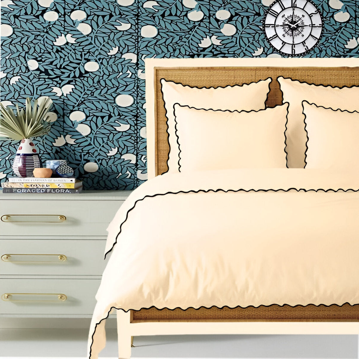 Parure de lit en coton 400 fils avec broderie festonnée ivoire