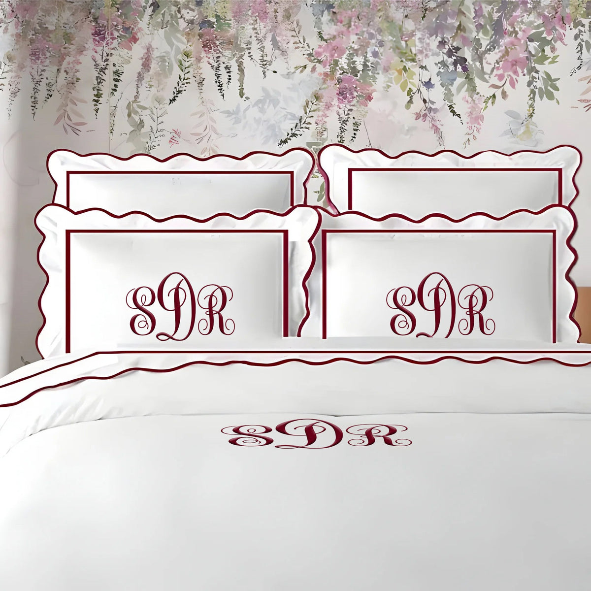 Parure de housse de couette unie en satin de coton 400 fils avec monogramme, broderie festonnée et bordure