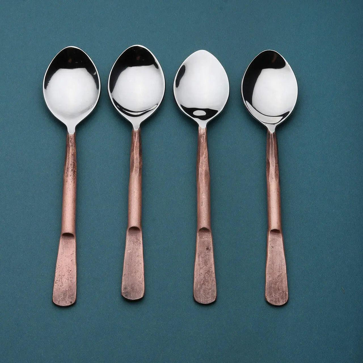 Set 4 cucchiai da tavola Celia