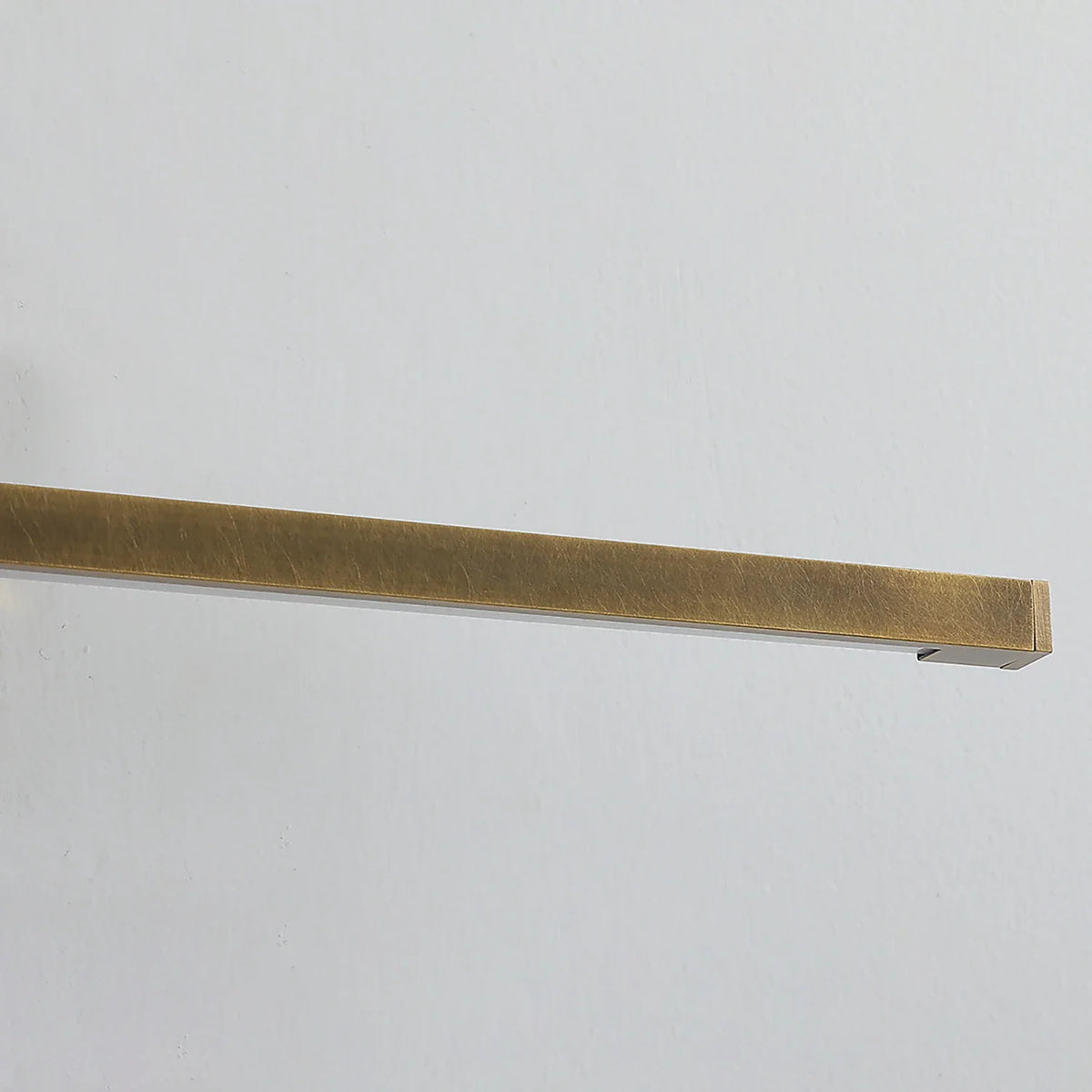 Applique per quadri in ottone Corinth