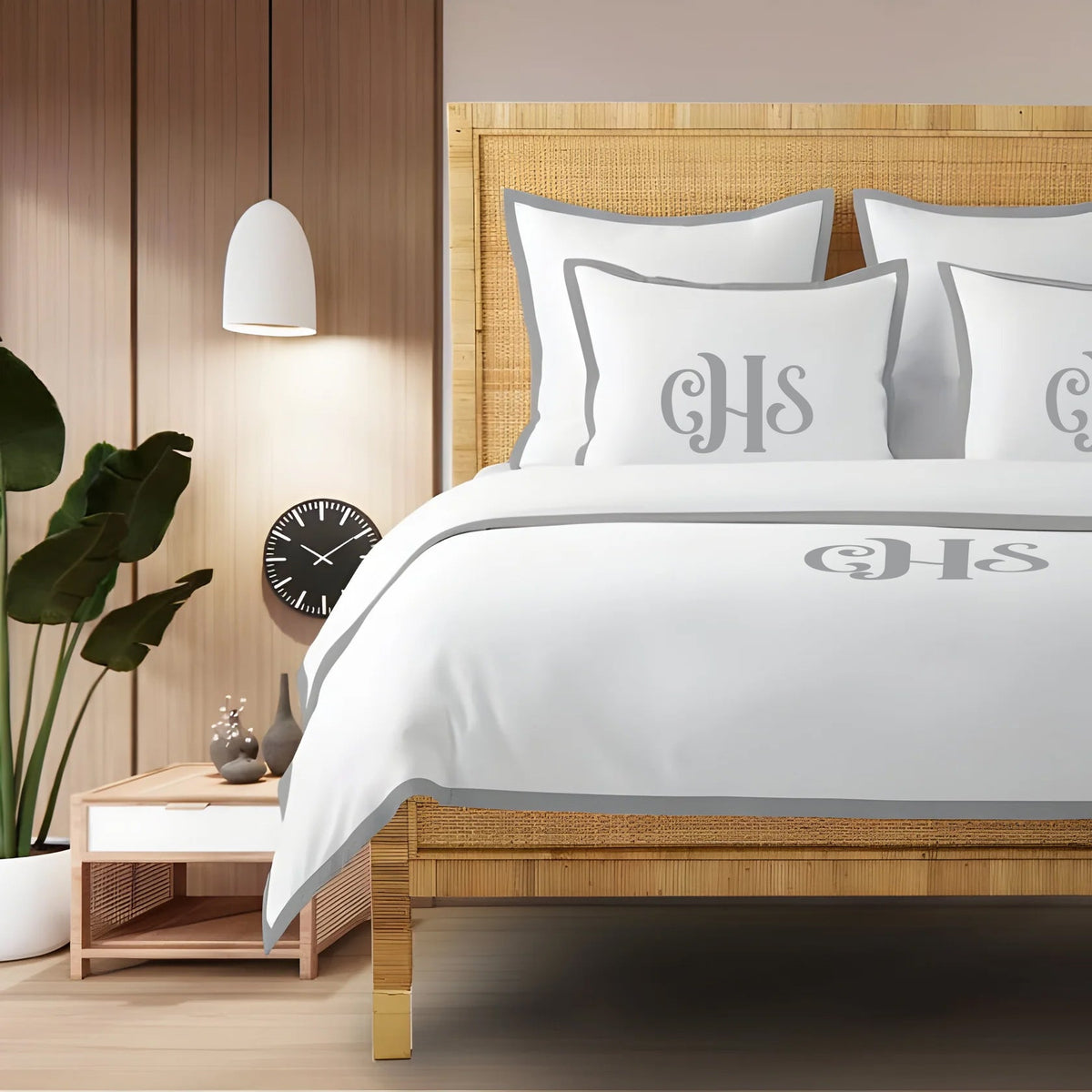 Parure de lit avec housse de couette à cadre bordé, en satin de coton 400 fils au pouce carré avec monogramme