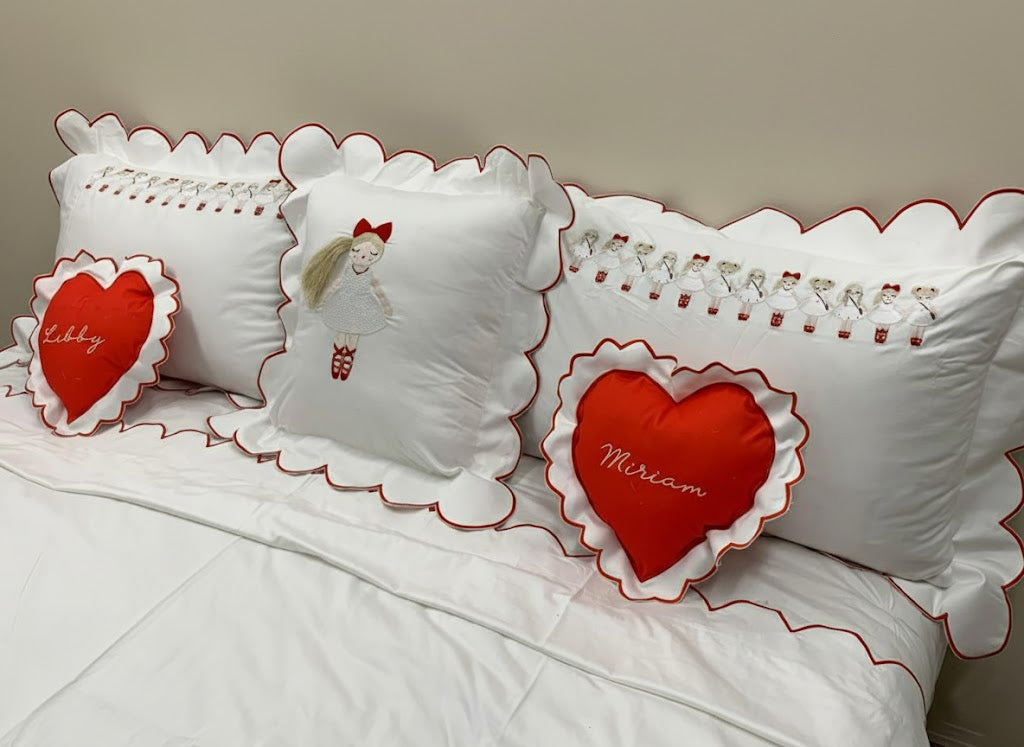 Set copripiumino ricamato con bambole