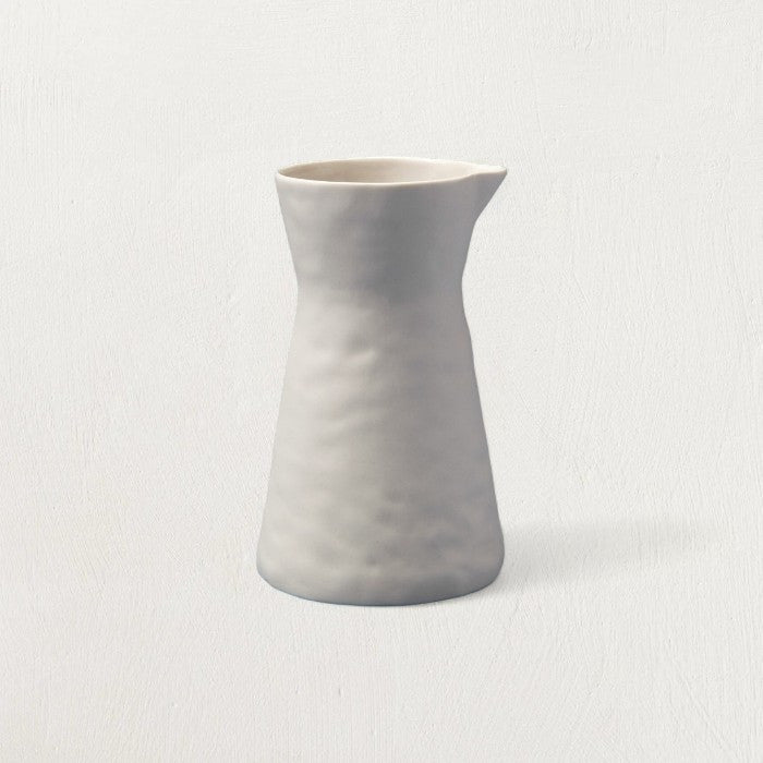 Caraffa in gres Rugueux color perla