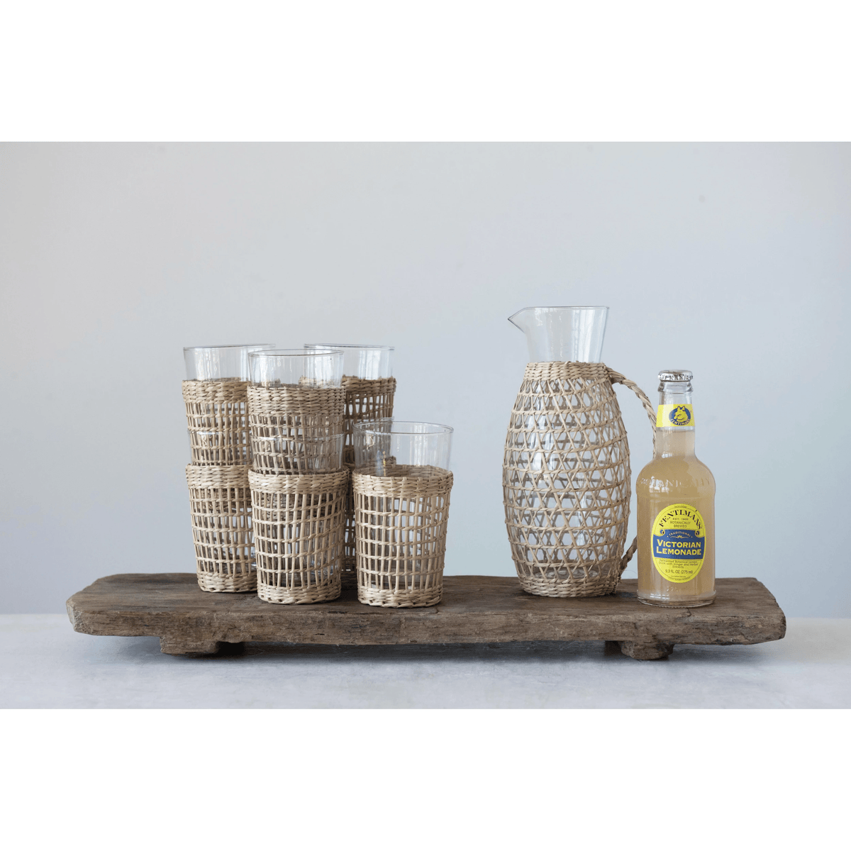 Bicchiere con rivestimento in alga intrecciata