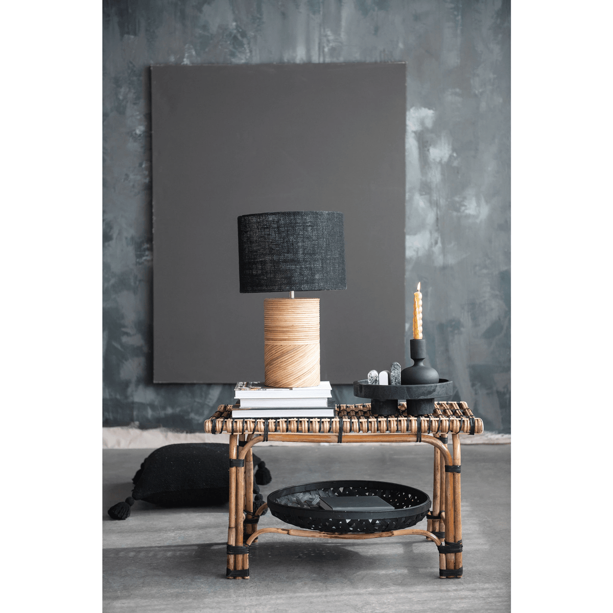 Vassoio decorativo in legno di paulonia con piedini, nero