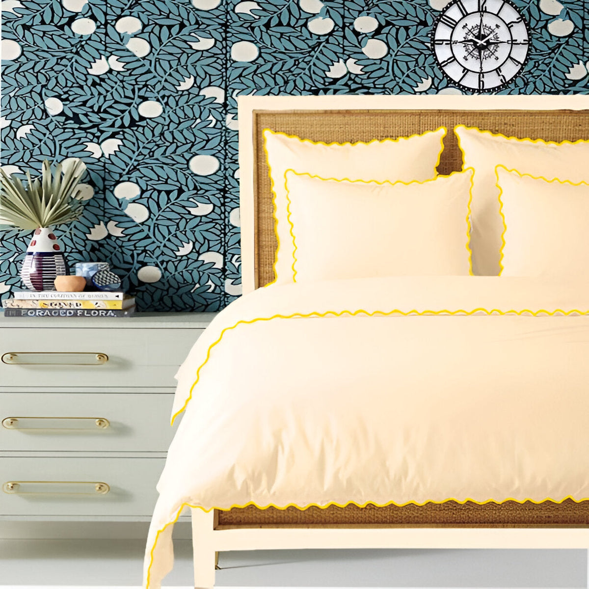 Parure de lit en coton 400 fils avec broderie festonnée ivoire