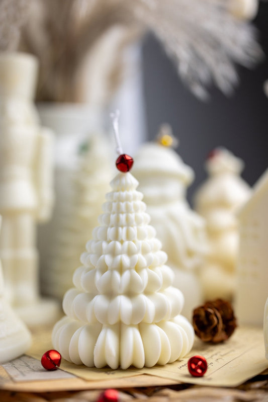Bougie sapin de Noël festive – Bougie décorative en cire de soja faite à la main pour la décoration intérieure et les cadeaux de fêtes