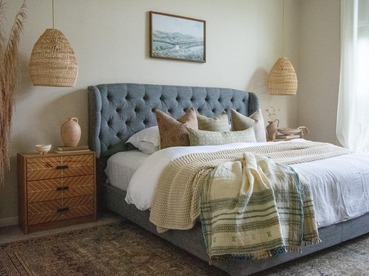 Ivory Indian Wool Throw Blanket, Handwoven Couch Coverlet with Cozy Minimalist Bedroom Layer - DAZY