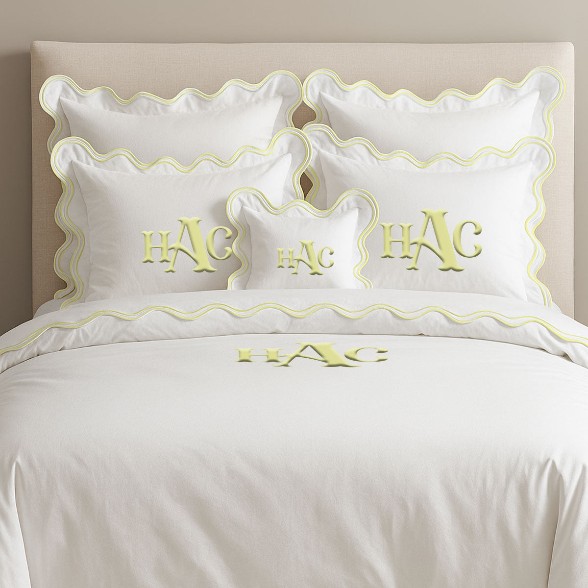 Housse de couette luxueuse en coton à monogramme et double feston